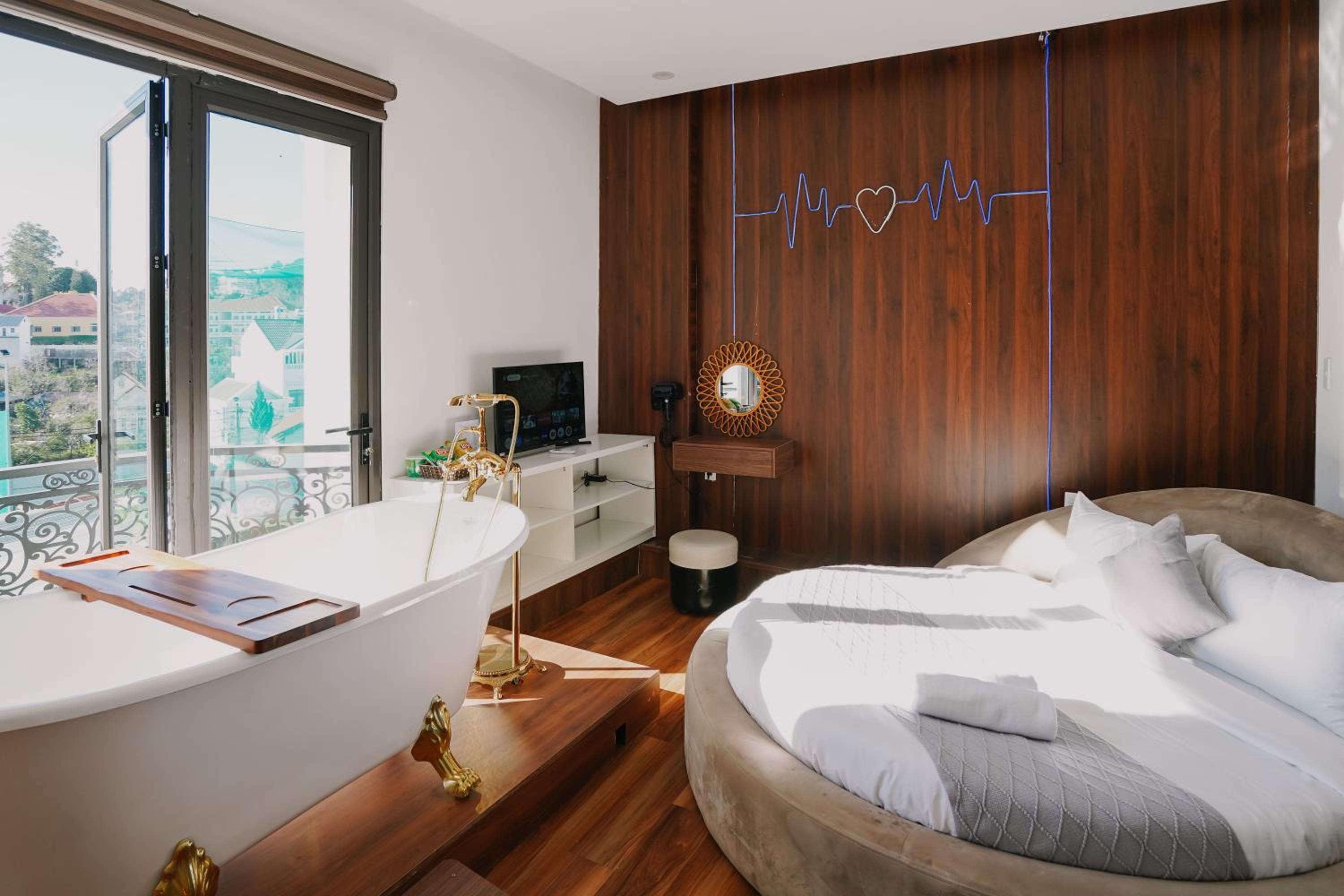 Ngàn Phố Studio & Love Hotel
