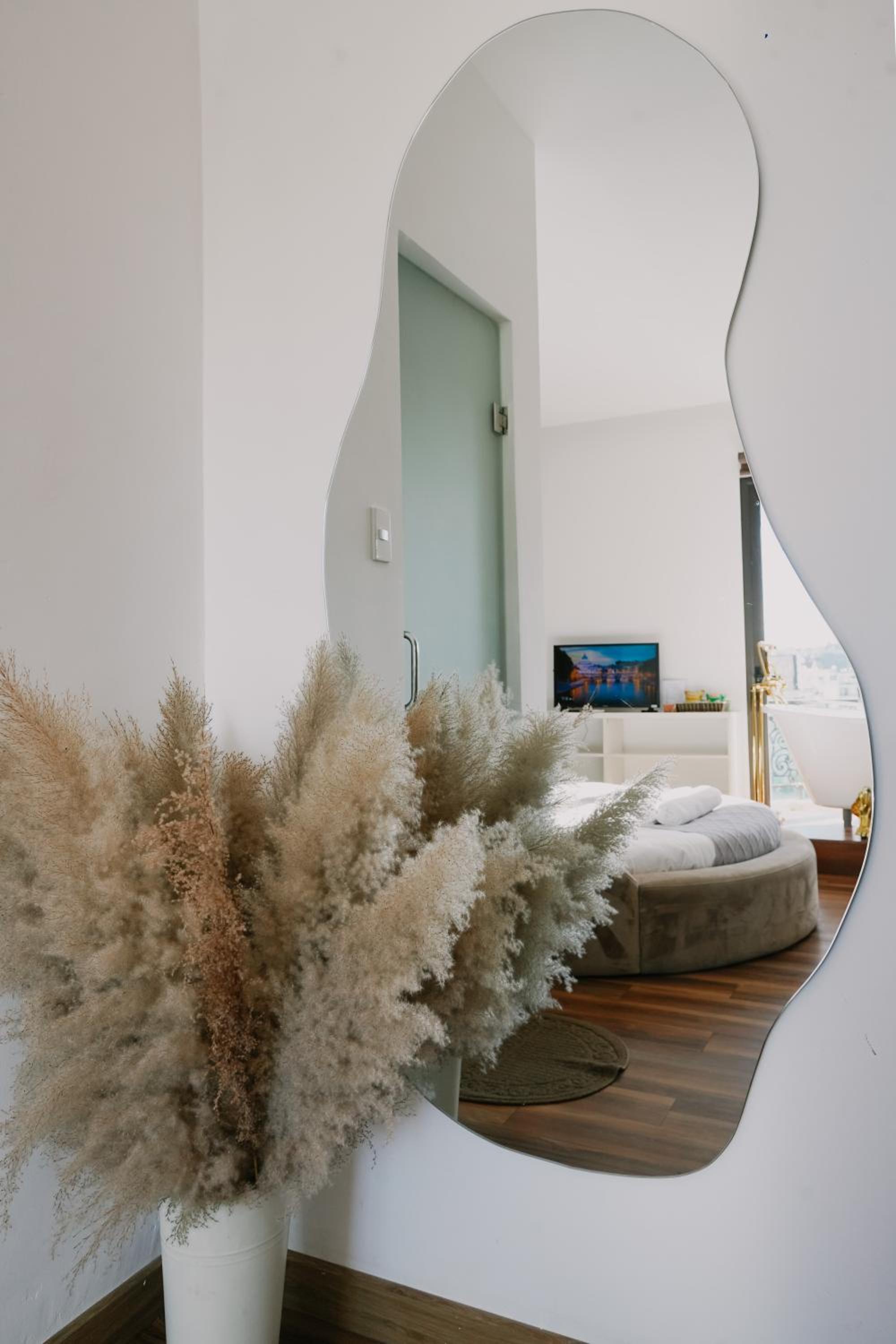 Ngàn Phố Studio & Love Hotel