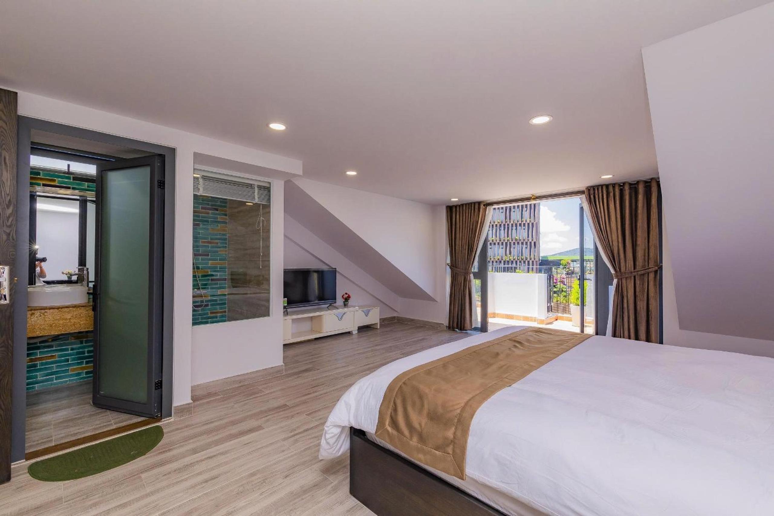 Khanh Uyen 1 Hotel