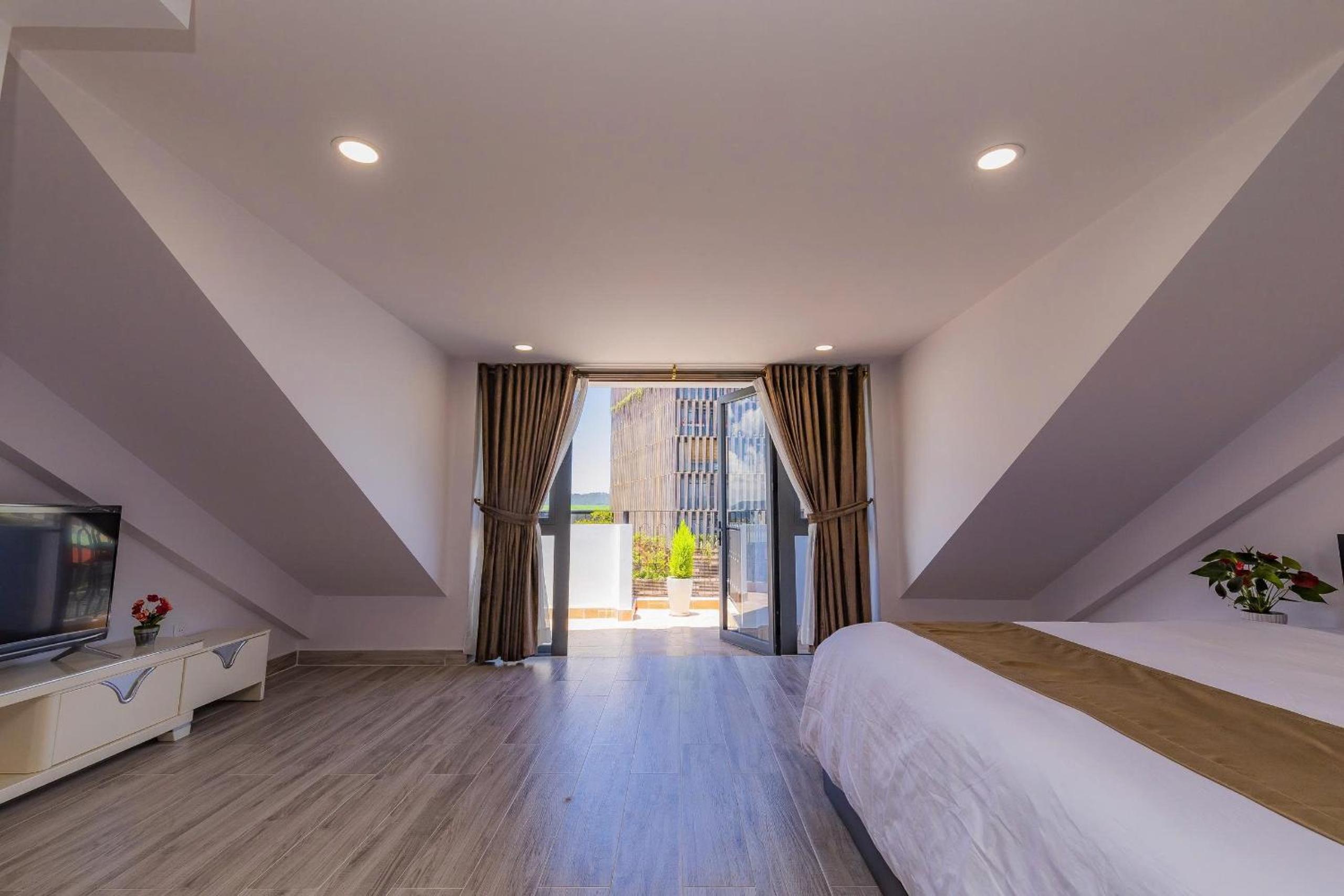 Khanh Uyen 1 Hotel