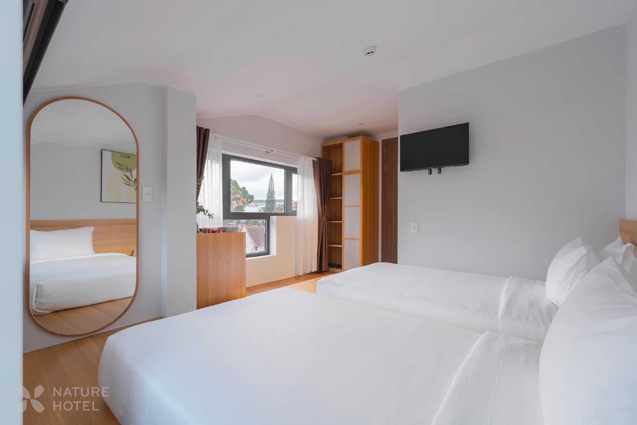 Nature Hotel - Le Hong Phong