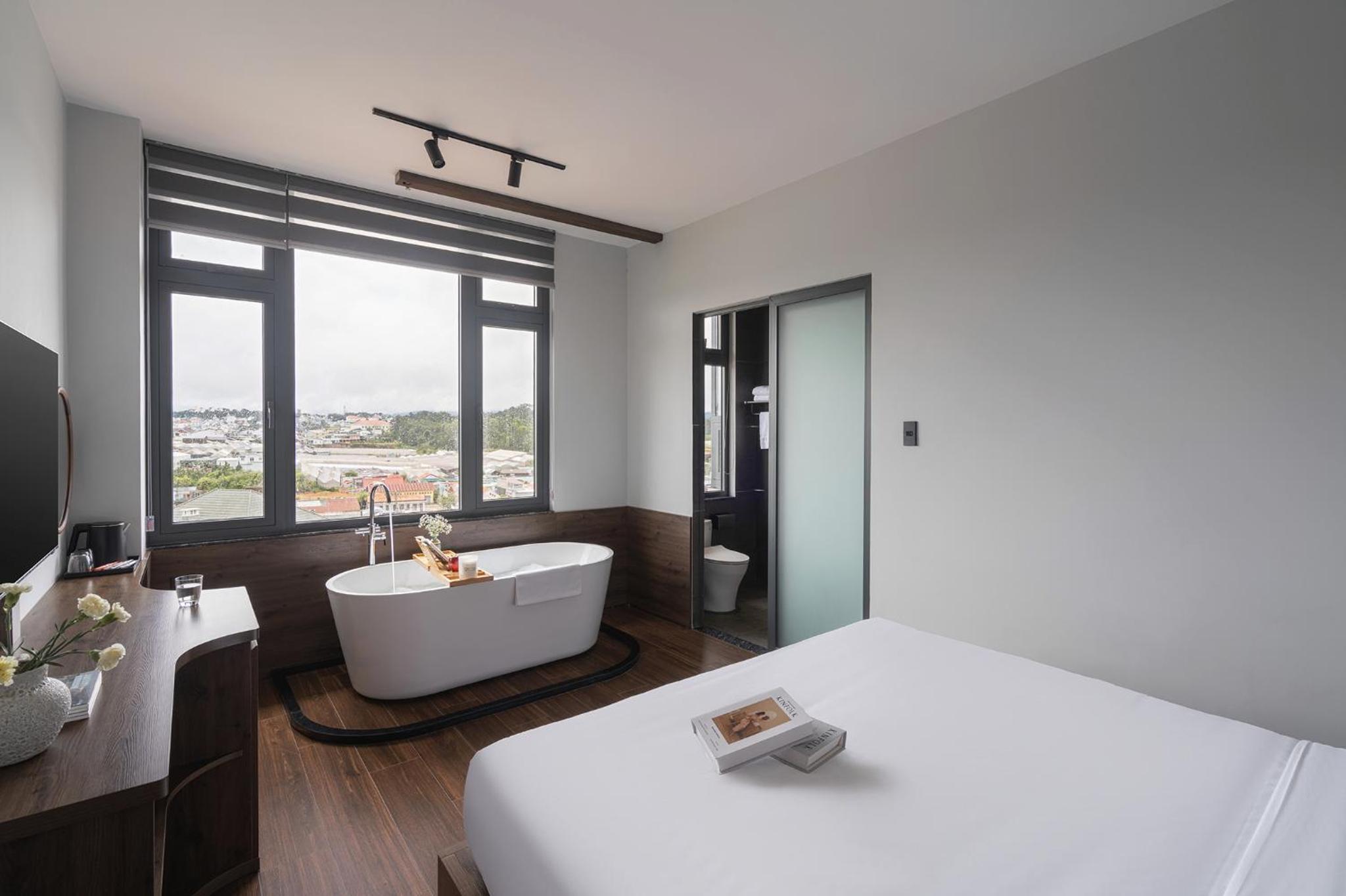 Scenery Hotel DaLat