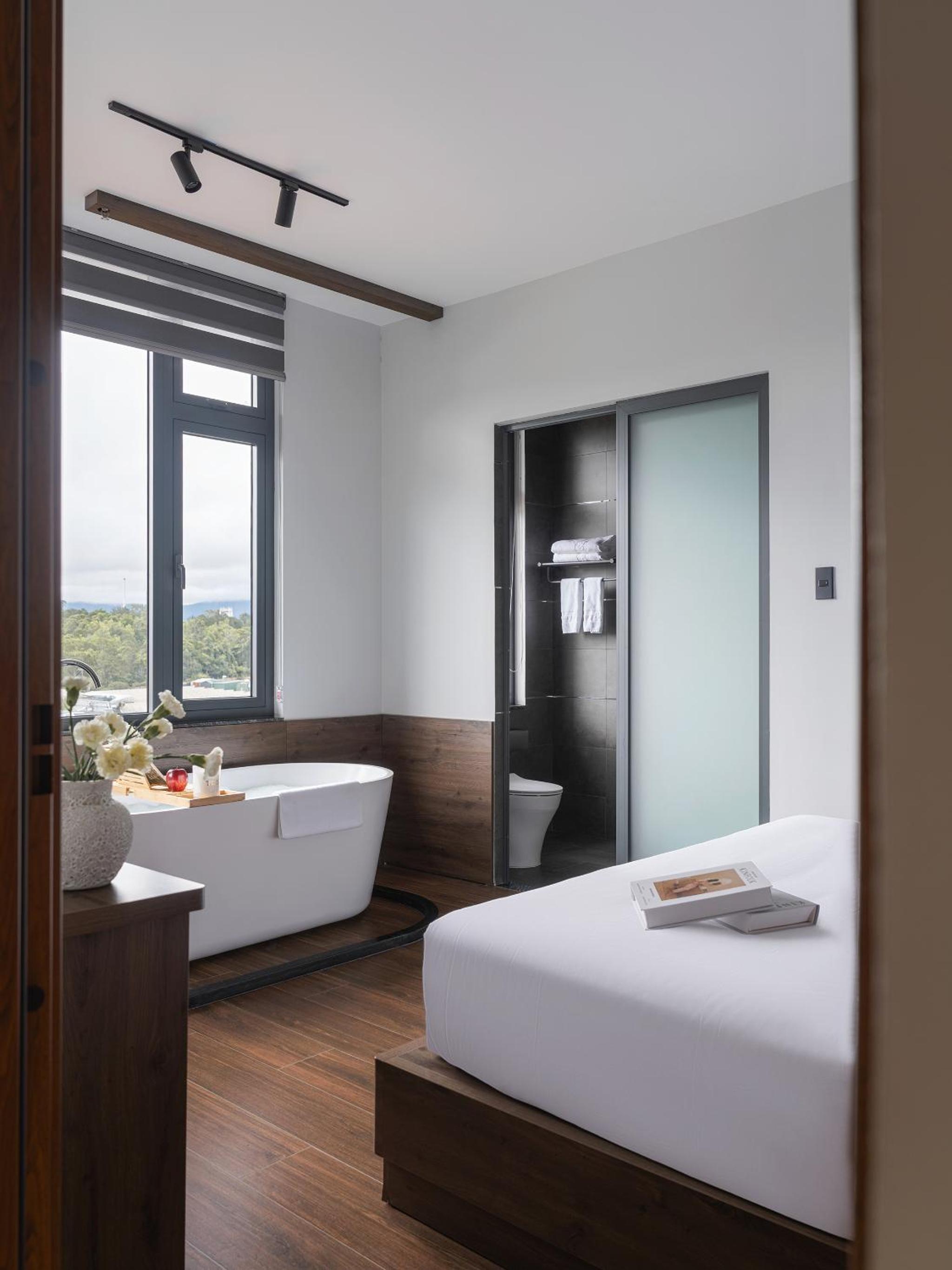 Scenery Hotel DaLat