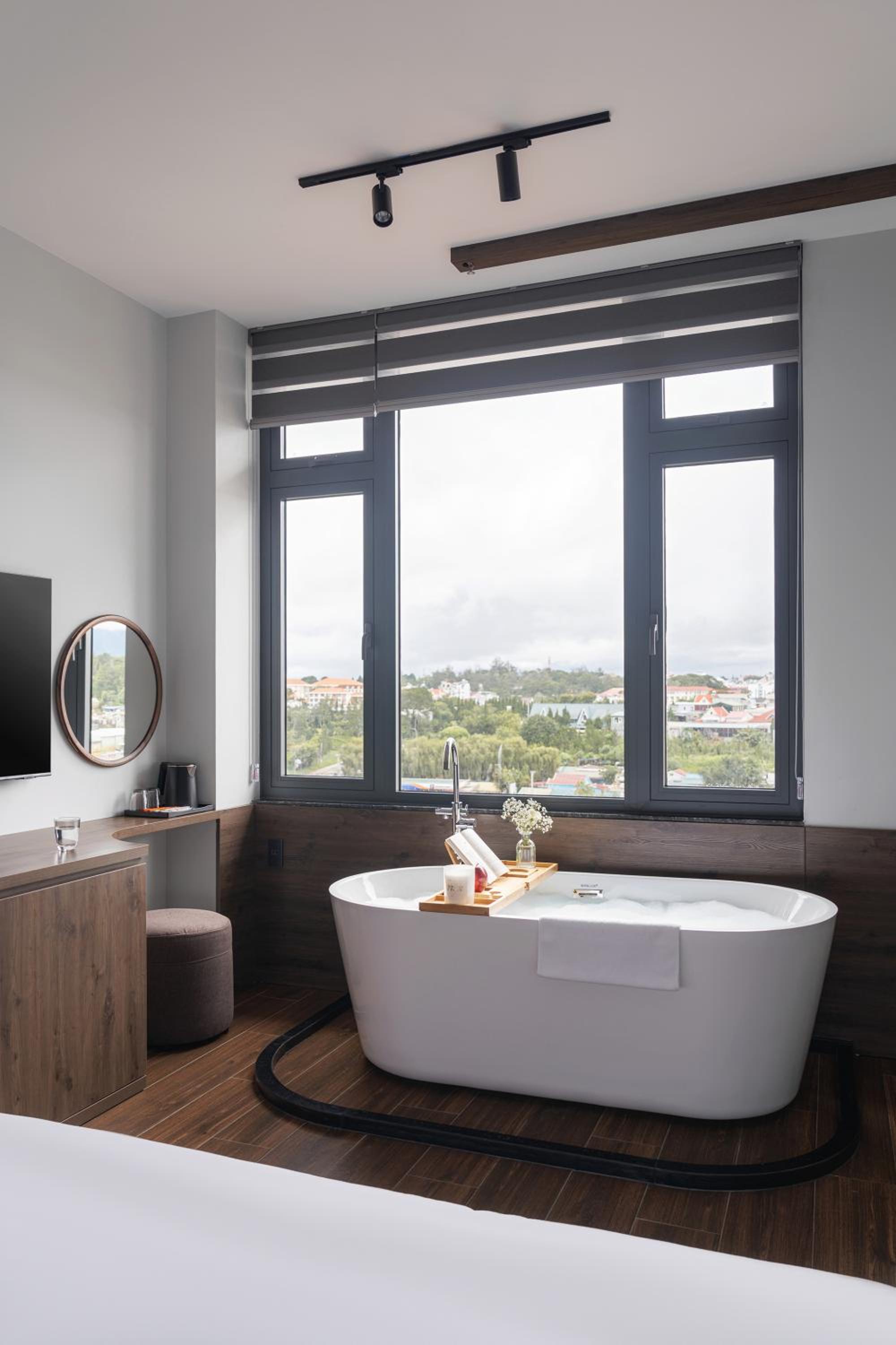 Scenery Hotel DaLat
