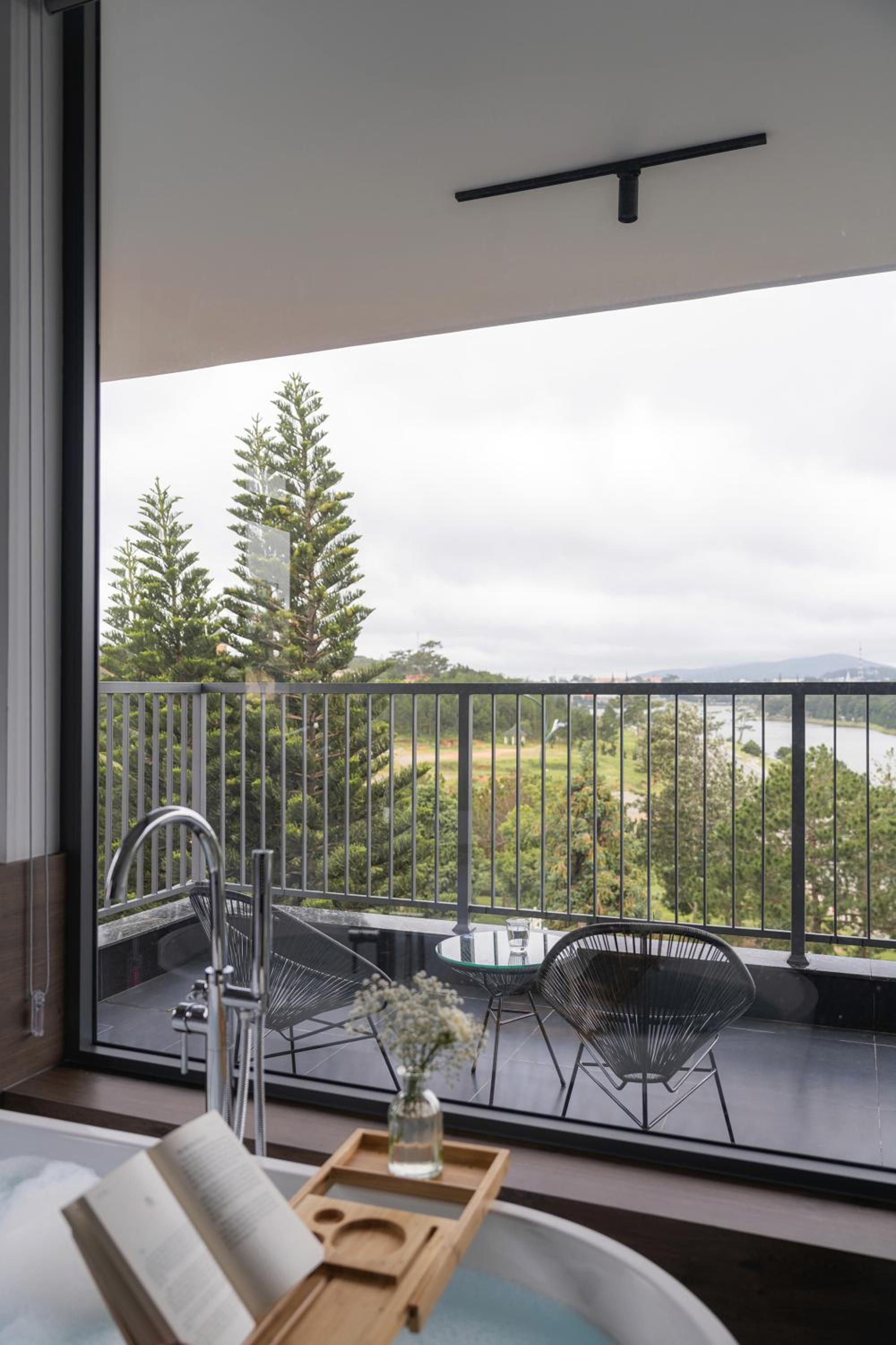 Scenery Hotel DaLat