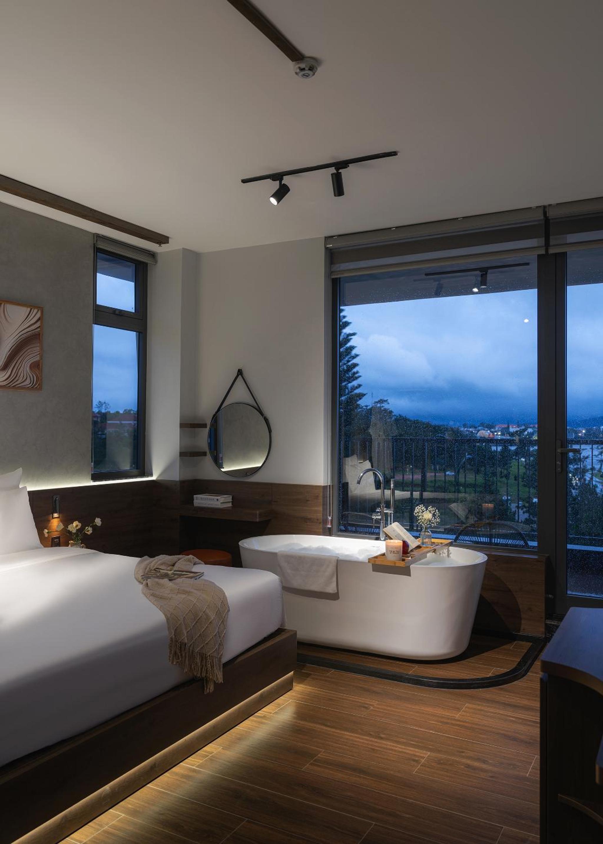 Scenery Hotel DaLat