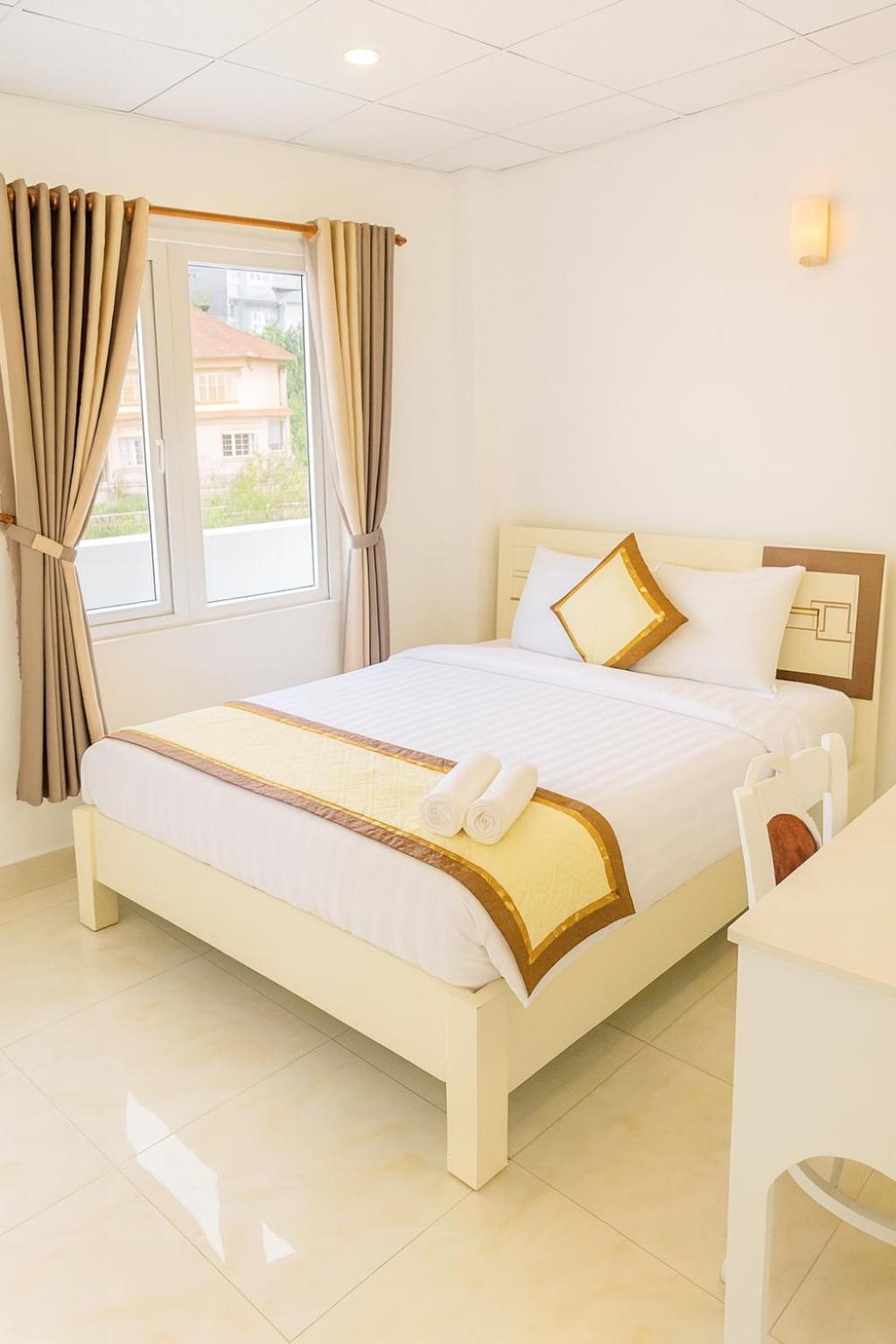 Thanh Downtown Hotel - Bước Chân Là Đến Chợ Đêm