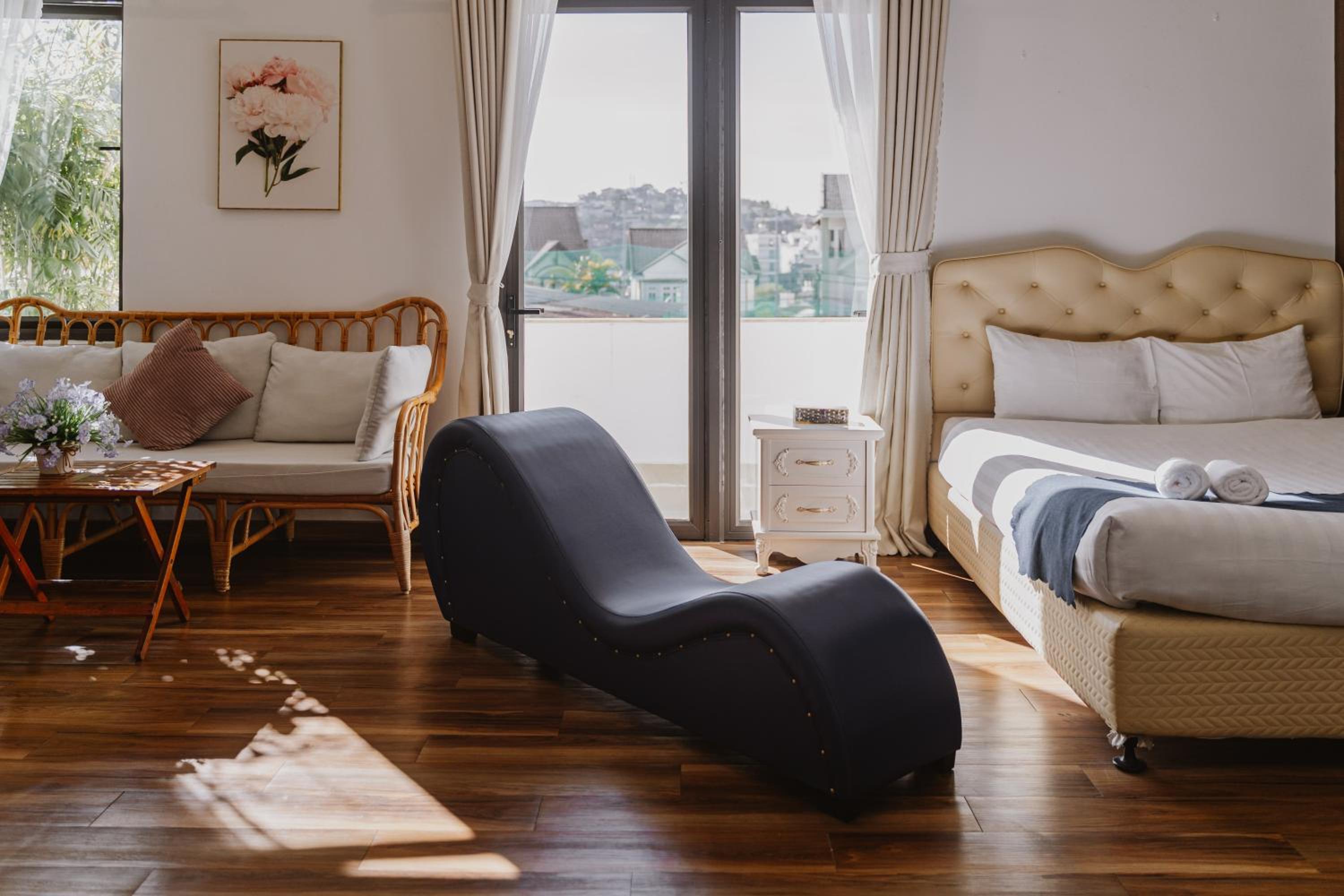 Ngàn Phố Studio & Love Hotel