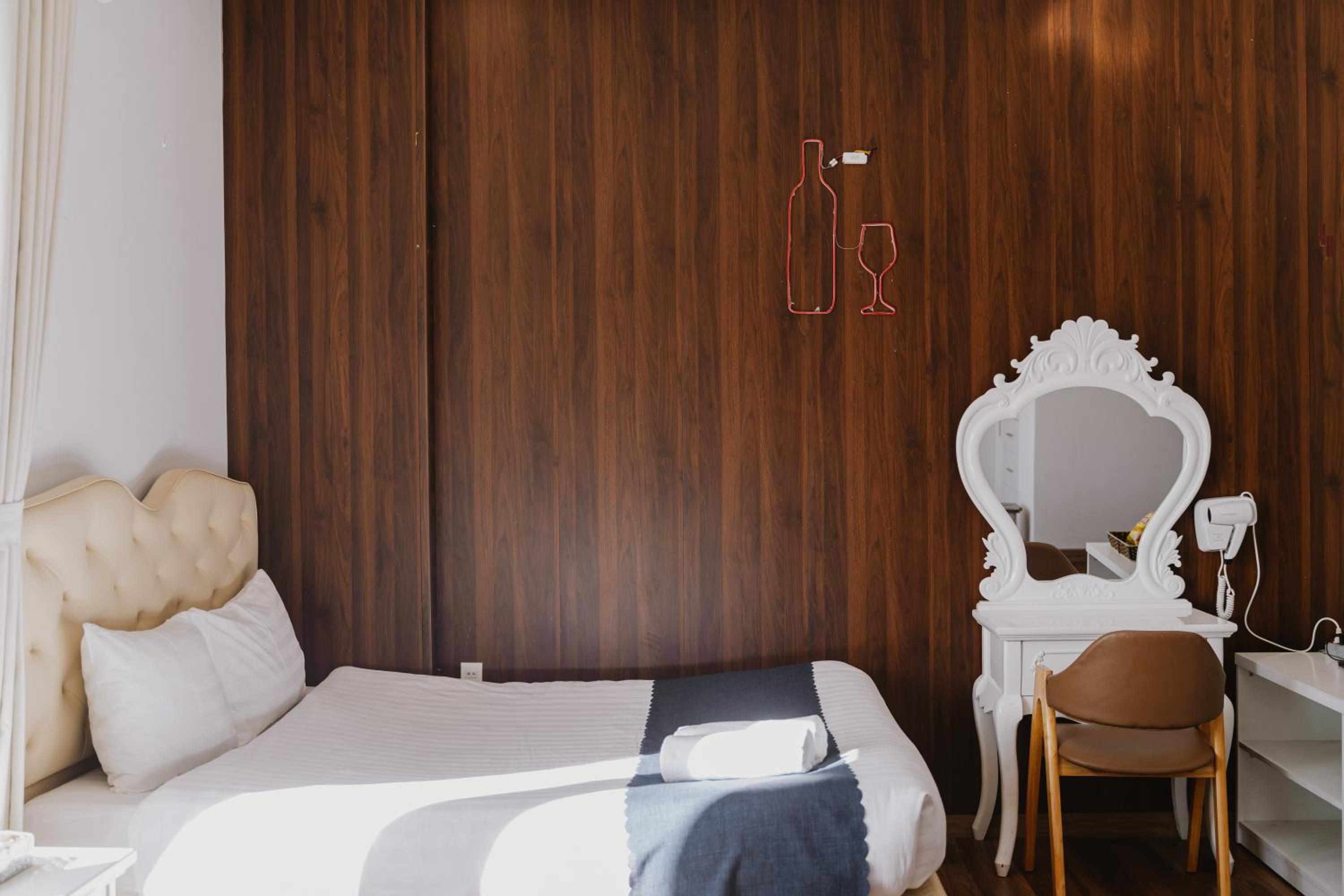 Ngàn Phố Studio & Love Hotel