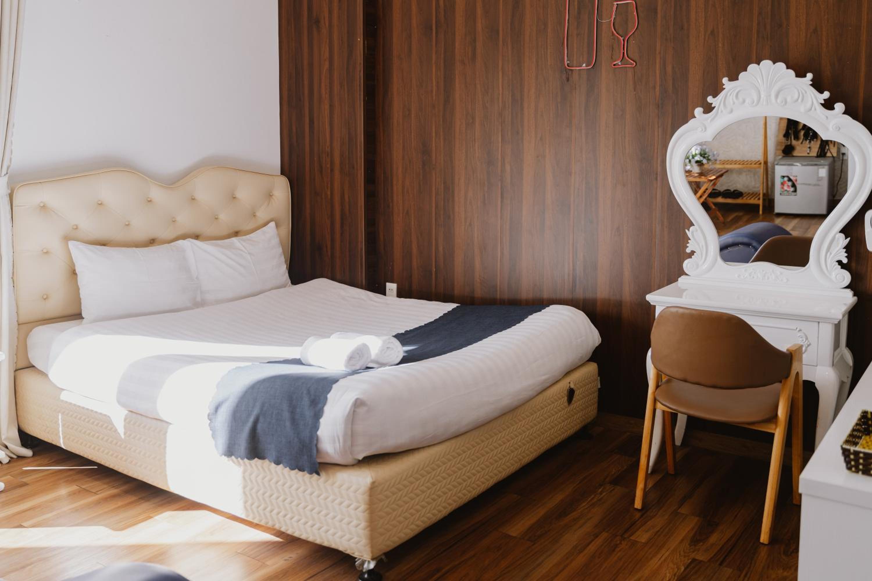 Ngàn Phố Studio & Love Hotel
