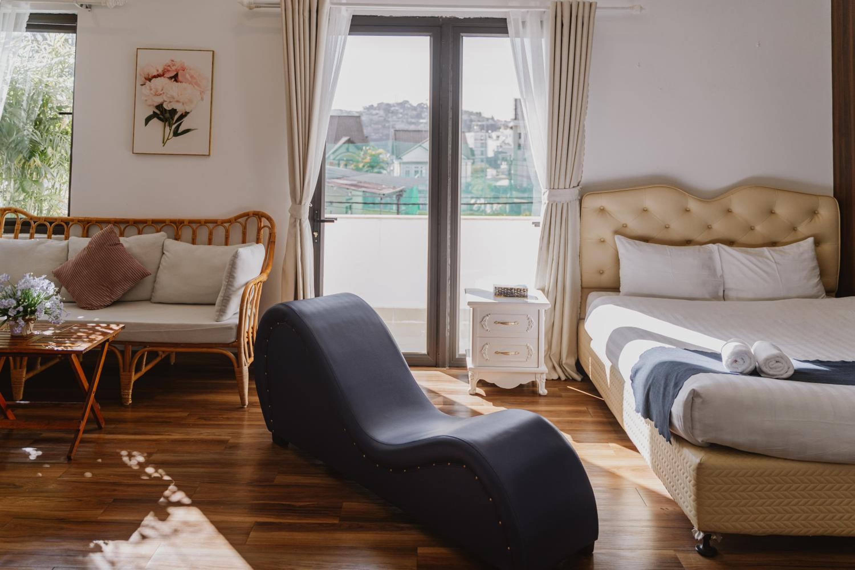 Ngàn Phố Studio & Love Hotel