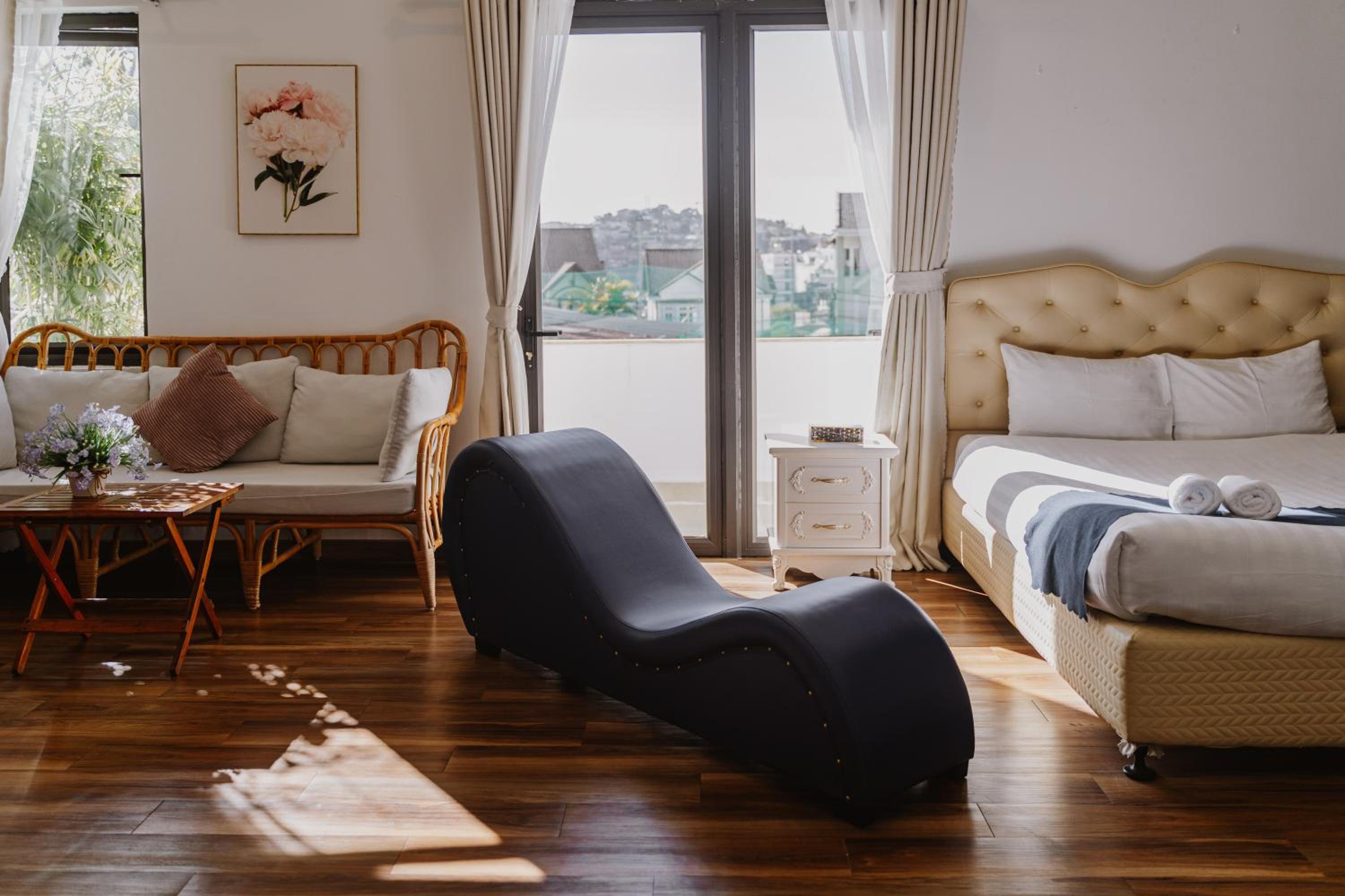 Ngàn Phố Studio & Love Hotel