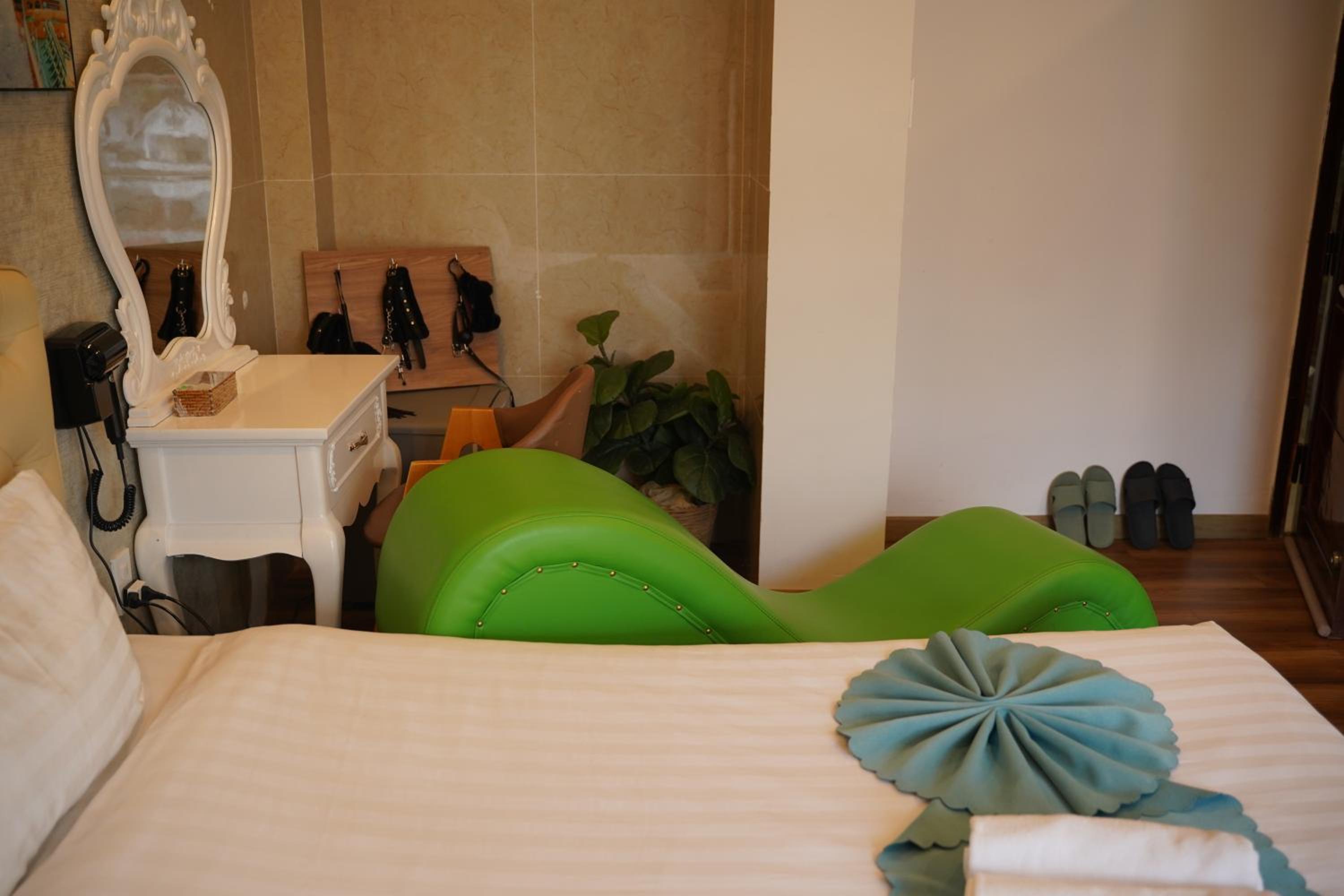 Ngàn Phố Studio & Love Hotel