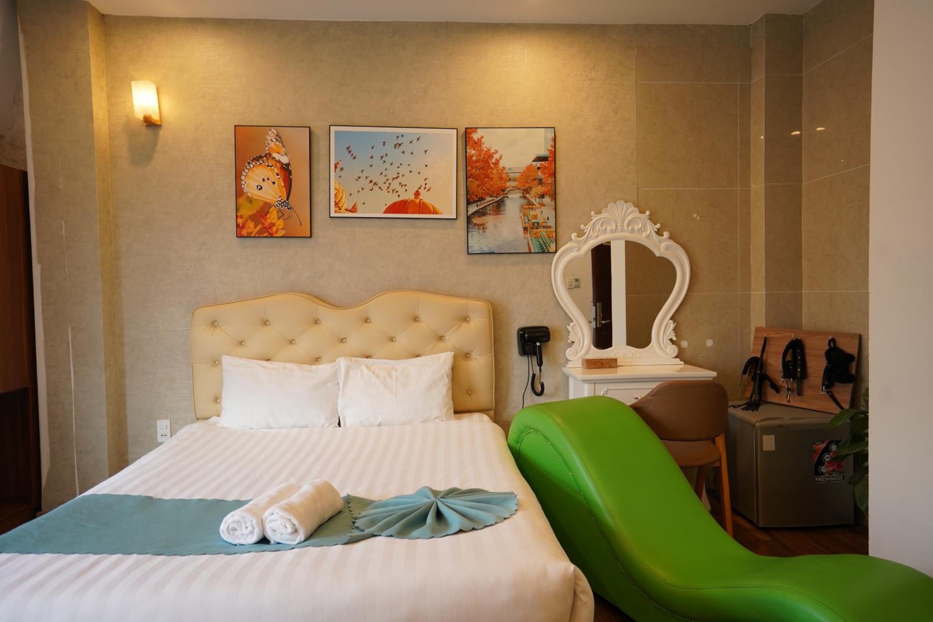 Ngàn Phố Studio & Love Hotel