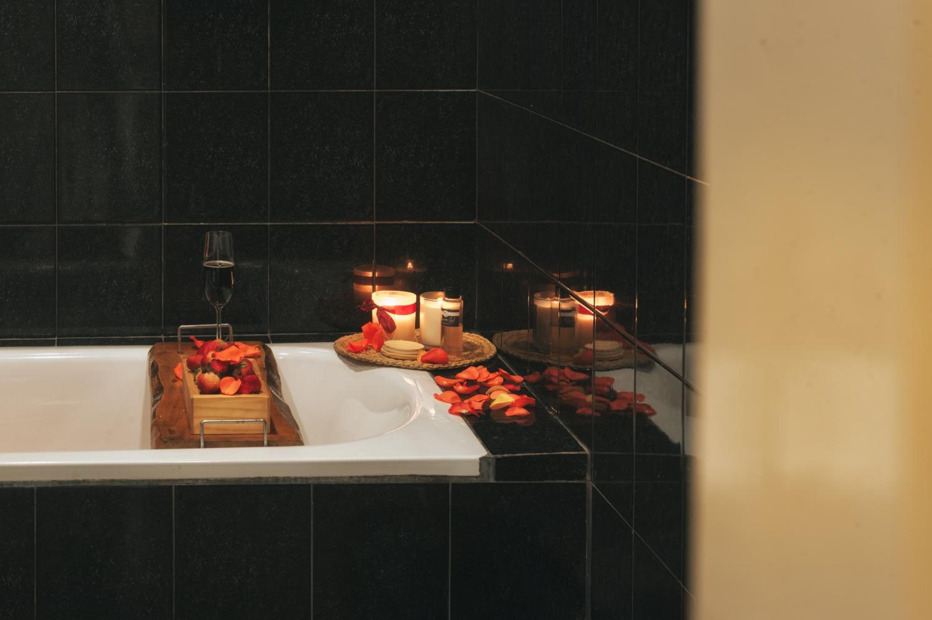 Ngàn Phố Studio & Love Hotel