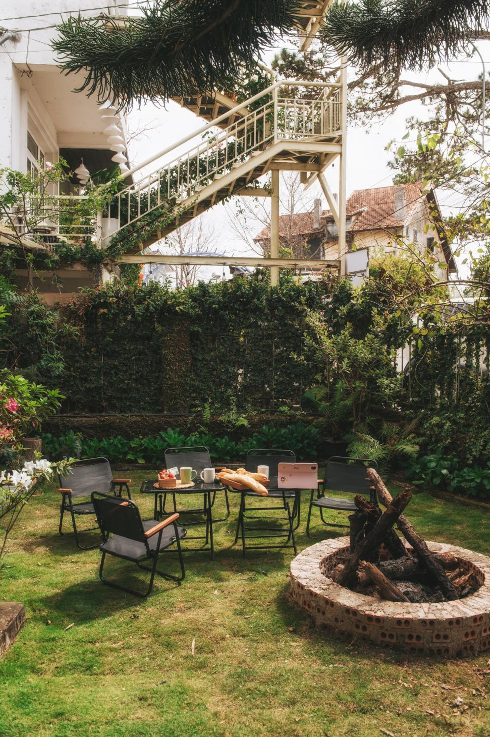 Ngàn Phố Studio & Love Hotel