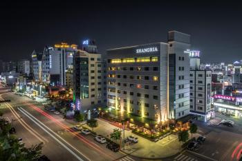 Hotels with parking à Mokpo