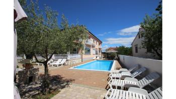 Hôtels de luxe à Kadumi