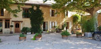 bed & breakfast à Piolenc