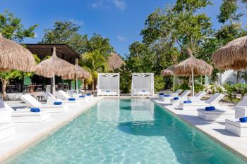 Hotels with swimming pool à Chemuyil