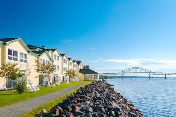 Hotels with parking à Miramichi