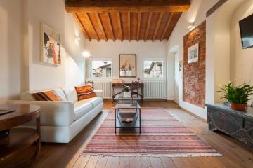 Poet's Santo Spirito Apt.