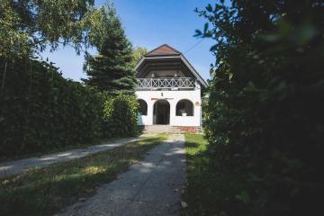 Csónakos ház / The boat house