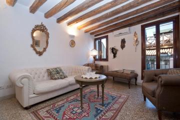 Superb Location Beside Piazza San Marco