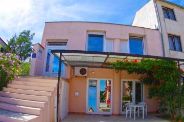Apartment Josip 1562