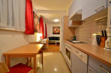 AJO Atos with free Parkinggarage