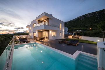 Luxury Villa Ena
