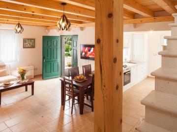 Luxurious Holiday Home in Makarska with Jacuzzi
