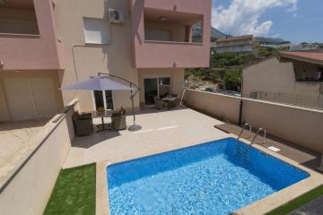 Apartment Mia in Makarska, heated pool