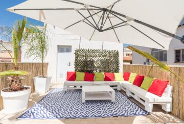 MA1A-Apt with rooftops with Palms Close To Old Town