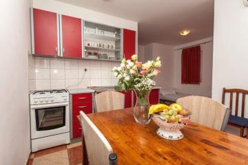 Apartment Jaka - Novalja