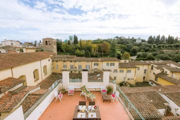 Boboli Garden Apartment with Terrace