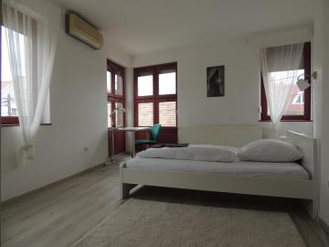 Ramp- Art Apartment