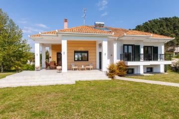 F & B Summer Villa Collection - Kassandra - Fourka