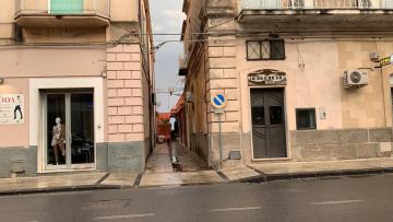 Casa nel centro del paese vicinissima al mare