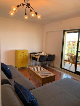 Mirando al mar. Primera linea de playa