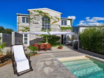Deluxe Villa in ibenik near Lake