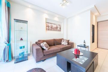 Comfortable,sunny apartment in Athens Center