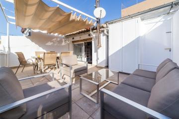 FLORIT FLATS - CENTER 2BR 2BA ATTIC TERRACE VIEW WIFi AC