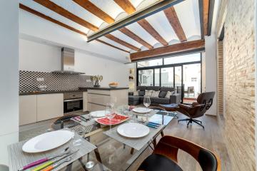 FLORIT FLATS - CENTER Luxurious 1BR 1BA Terrace WI-FI AC