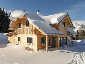 Magnificent Chalet in Hohentauern with bubble bath Sauna