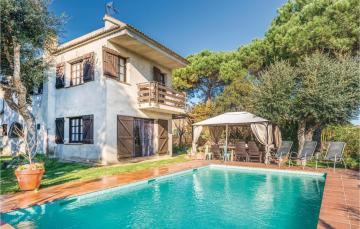 Beautiful Home In Vidreres With 5 Bedrooms, Wifi And Outdoor Swimming Pool