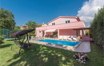 Awesome home in Porec with 5 Bedrooms, Private swimming pool and Outdoor swimming pool