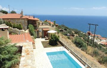 Nice home in Xyropigado with 4 Bedrooms, WiFi and Outdoor swimming pool