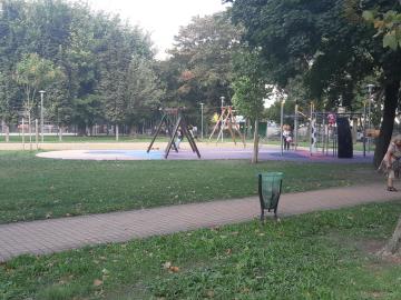 2 Bedroom Apartment near Heroes Square