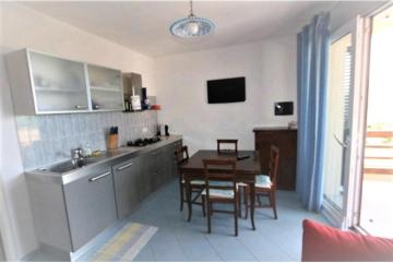 Villetta con terrazzo vista mare e giardino privato